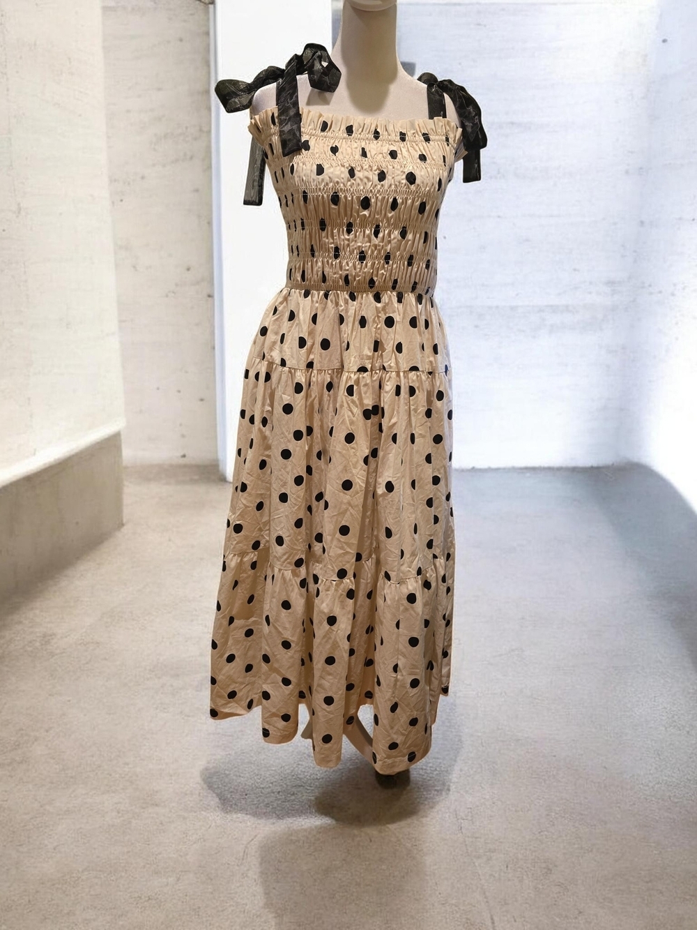 En Saison Beige Maxi Dress with Black Polka Dots - Picture 2 of 6